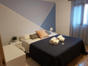 Гостиница Veneziacentopercento Apartments & Rooms  Венеция